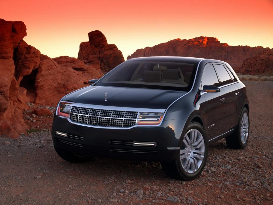  Lincoln Aviator Concept 2004 года  (фото 1 из 37)